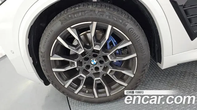 BMW X5 xDrive 40i M Sport — Фото автомобиля 5