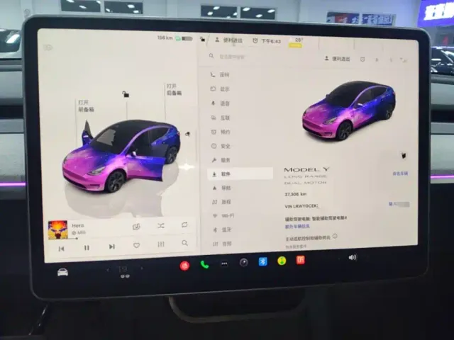 Tesla Model Y — Фото автомобиля 11