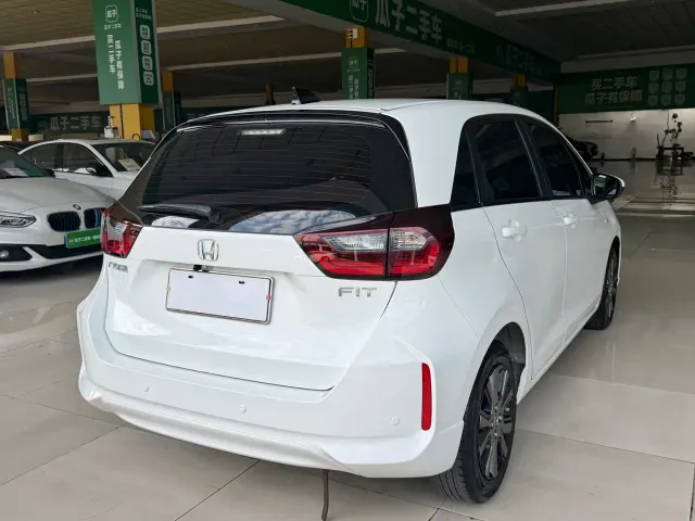 Honda Fit — Фото автомобиля 13
