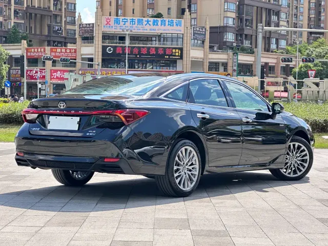 Toyota Avalon — Фото автомобиля 5