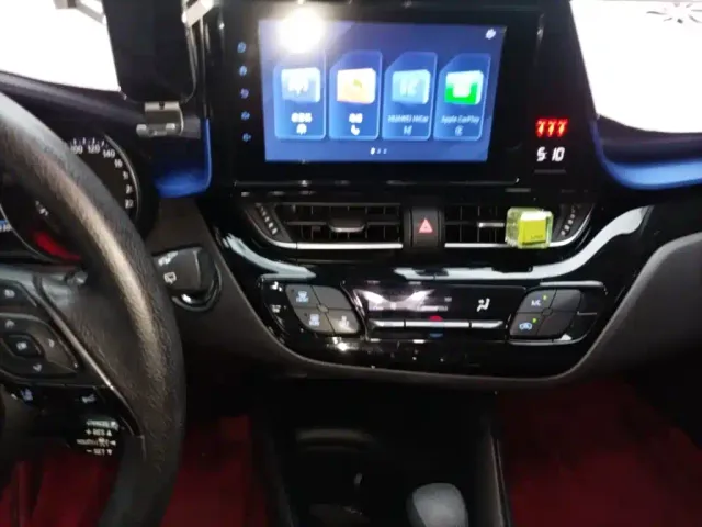 Toyota C-HR — Фото автомобиля 12