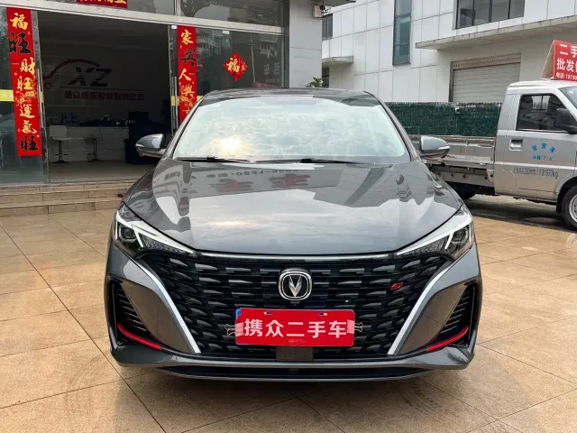 Changan Eado — Фото автомобиля 3