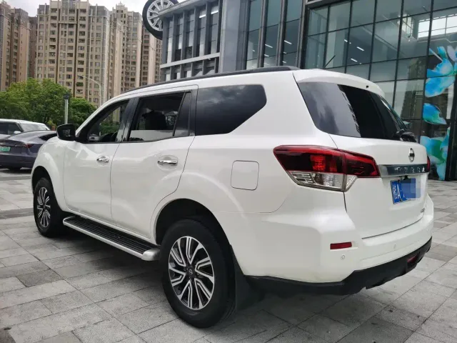 Nissan Terra — Фото автомобиля 5