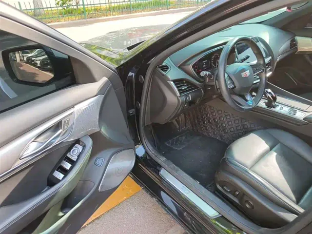 Cadillac CT5 — Фото автомобиля 15