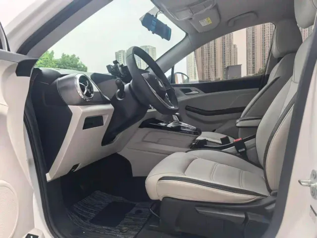 BYD Yuan Pro — Фото автомобиля 14