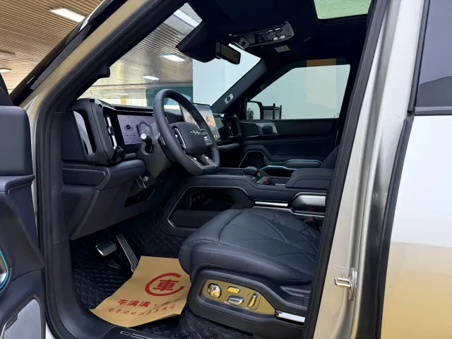 BYD FangChengBao Leopard 8 — Фото автомобиля 3