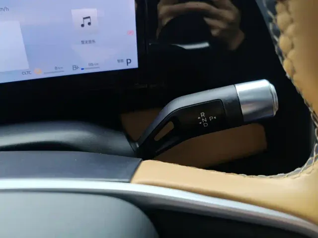 Geely Galaxy L7 — Фото автомобиля 13