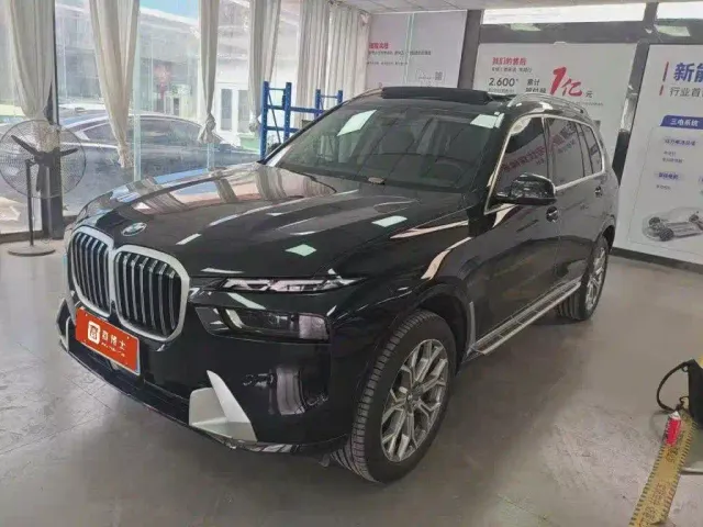 Фотография автомобиля — BMW X7