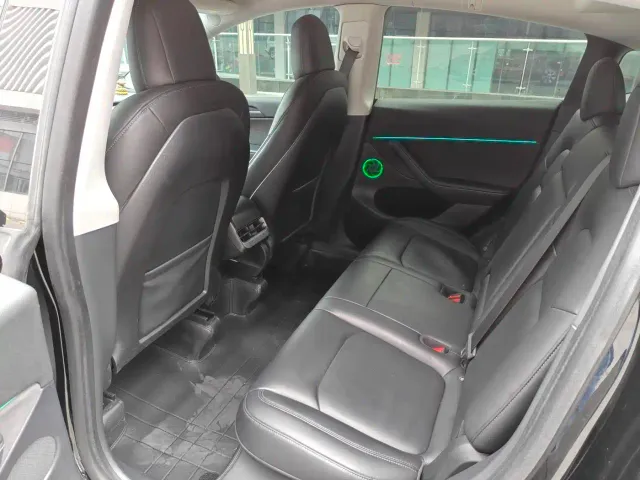 Tesla Model Y — Фото автомобиля 5