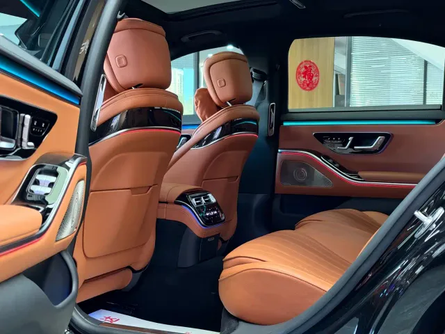 Mercedes-Benz S-Class — Фото автомобиля 8