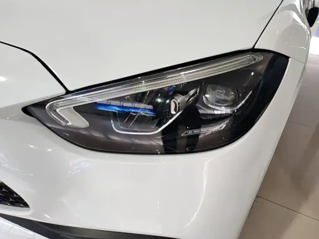Mercedes-Benz C-Class — Фото автомобиля 23