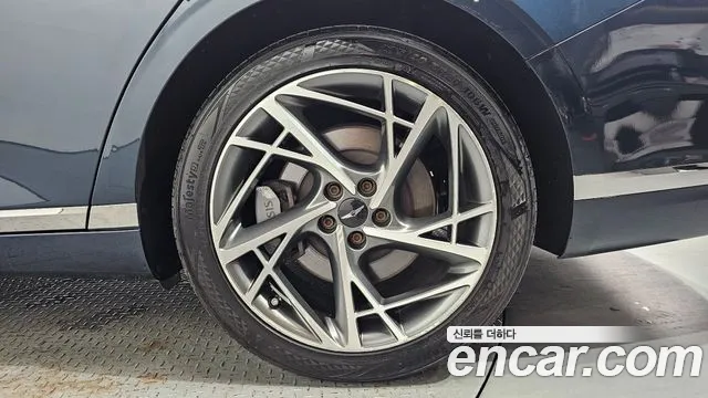 Genesis G90 Бензин 3.5 турбо AWD — Фото автомобиля 20