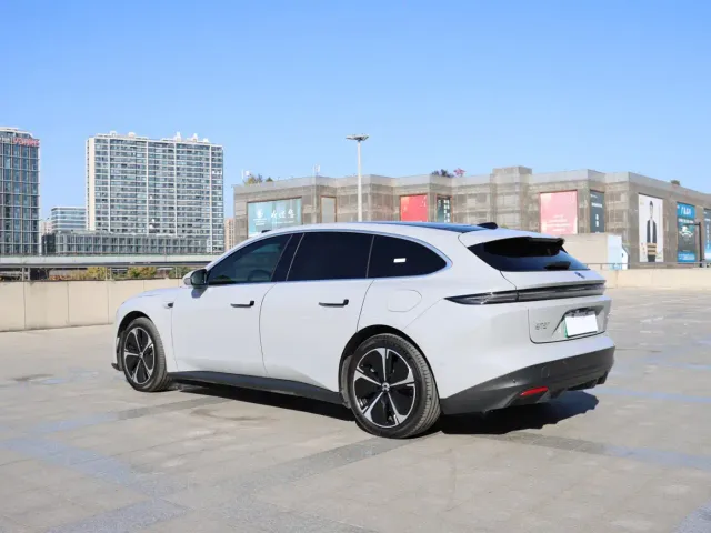 Nio ET5 Touring — Фото автомобиля 20