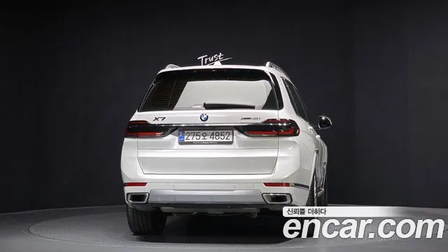BMW X7 — Фото автомобиля 4