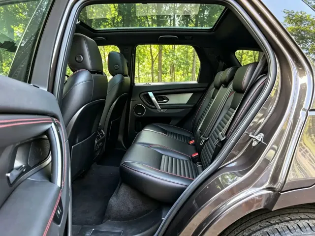 Land Rover Discovery Sport — Фото автомобиля 11