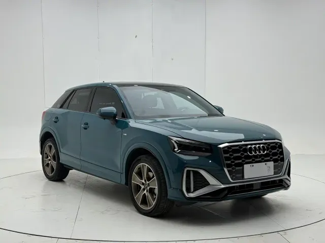 Audi Q2L — Фото автомобиля 3
