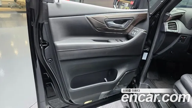 Toyota Alphard Generation 4 — Фото автомобиля 23