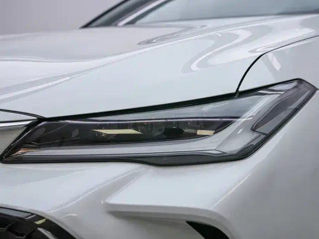 Toyota Avalon — Фото автомобиля 2