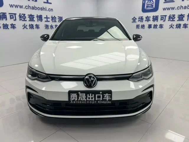 Volkswagen Golf — Фото автомобиля 2