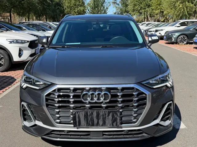 Audi Q3 — Фото автомобиля 3