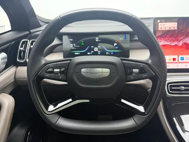 Geely Boyue L — Фото автомобиля 15