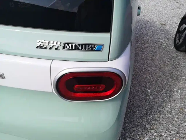 Wuling Hongguang Mini EV — Фото автомобиля 7