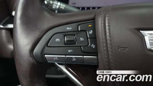 Cadillac Escalade Generation 5 — Фото автомобиля 17