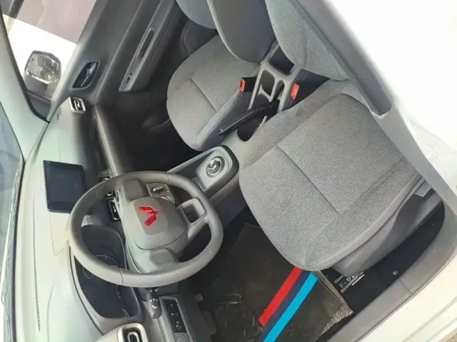 Wuling Hongguang — Фото автомобиля 14