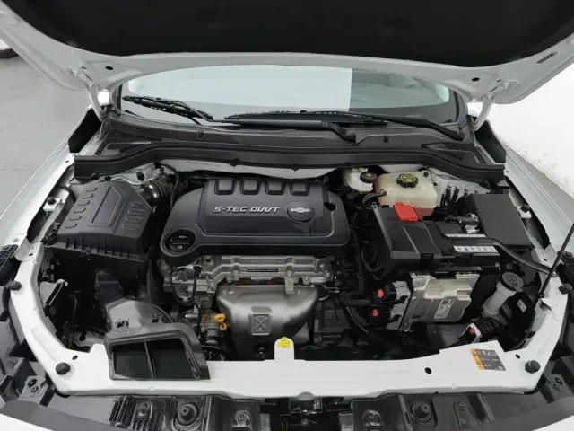 Chevrolet Monza — Фото автомобиля 6