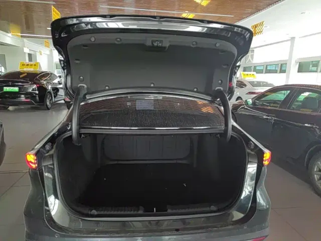 Geely Galaxy L6 — Фото автомобиля 18