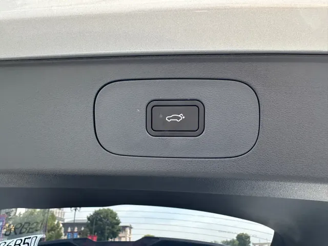 Geely Galaxy Starship 7 EM-i — Фото автомобиля 14