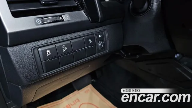 KG_Mobility_Ssangyong Rexton Новый Rexton Sport Khan Дизель 2.2 4WD — Фото автомобиля 14
