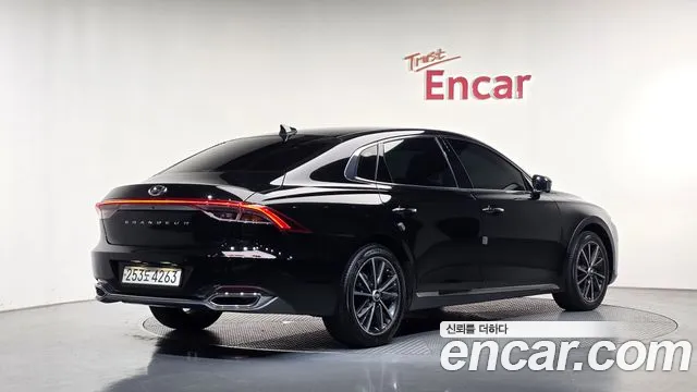 Hyundai Grandeur New — Фото автомобиля 2