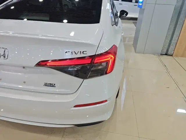 Honda Civic — Фото автомобиля 7