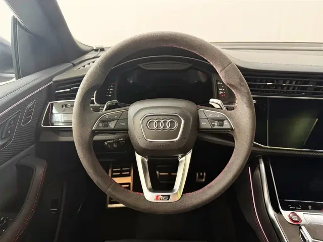 Audi RS Q8 — Фото автомобиля 11