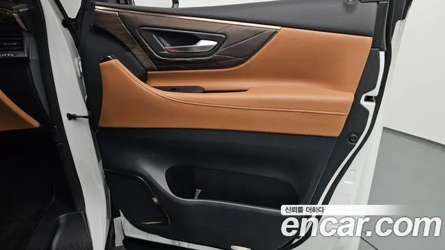 Toyota Alphard — Фото автомобиля 19