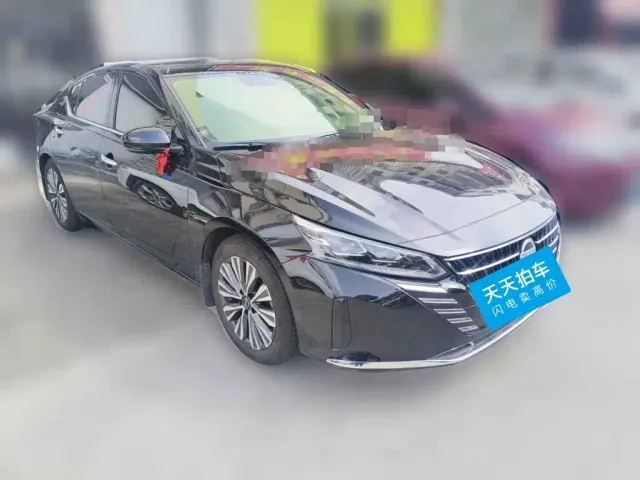 Nissan Teana — Фото автомобиля 3