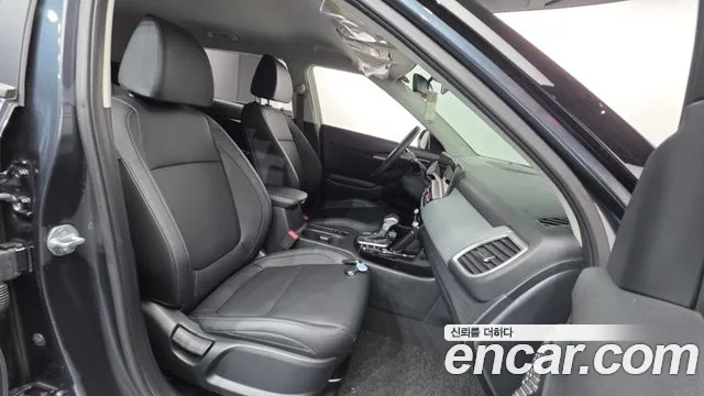 Kia Seltos — Фото автомобиля 16