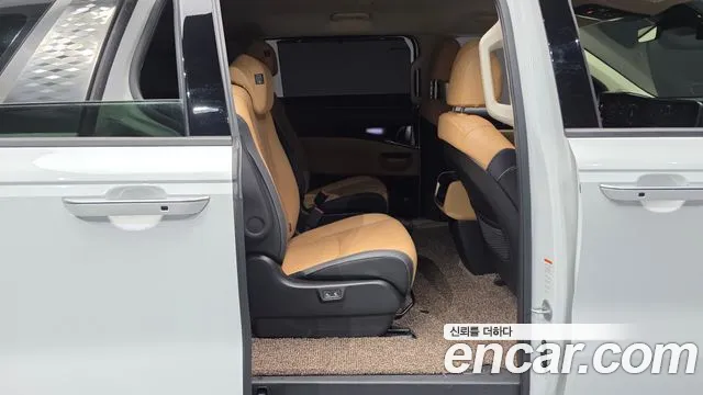 Kia Canival Carnival 4 поколение Дизель 9 мест Signature — Фото автомобиля 12
