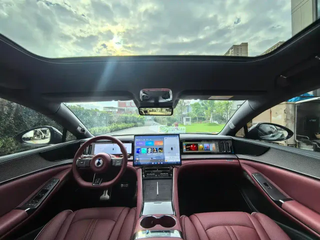Denza Z9GT — Фото автомобиля 10