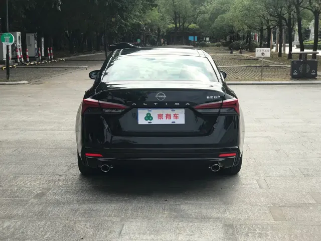 Nissan Teana — Фото автомобиля 13
