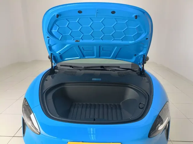 Xiaomi SU7 — Фото автомобиля 5