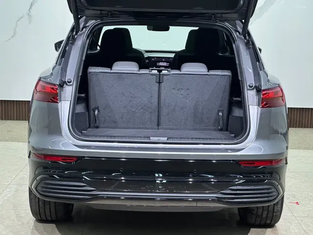 Audi Q5 e-tron — Фото автомобиля 7