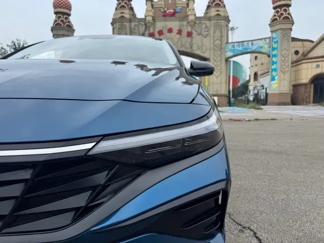 Hyundai Elantra — Фото автомобиля 4