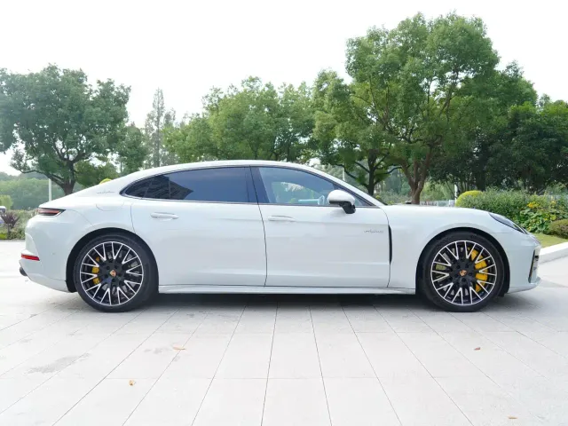 Porsche Panamera — Фото автомобиля 18