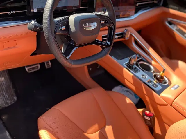 Geely Boyue — Фото автомобиля 3