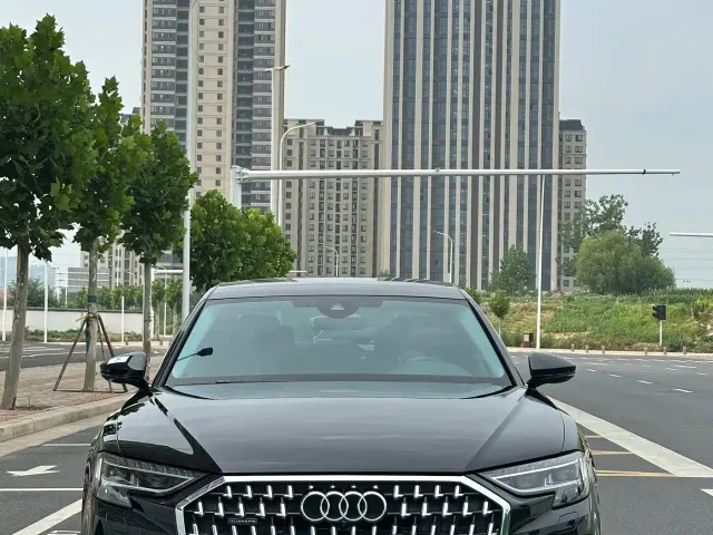 Audi A8 — Фото автомобиля 2