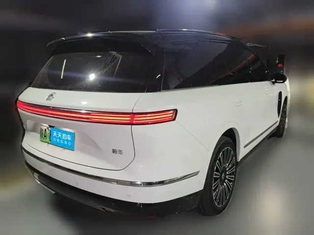 Nio ES8 — Фото автомобиля 2