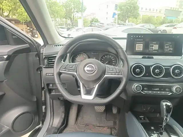 Nissan X-Trail — Фото автомобиля 10