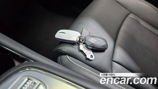 Genesis G90 Бензин 3.5 турбо AWD — Фото автомобиля 14